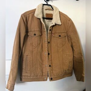Levi’s Sherpa Trucker Jacket Beige Tan Size M Lined Denim Jacket